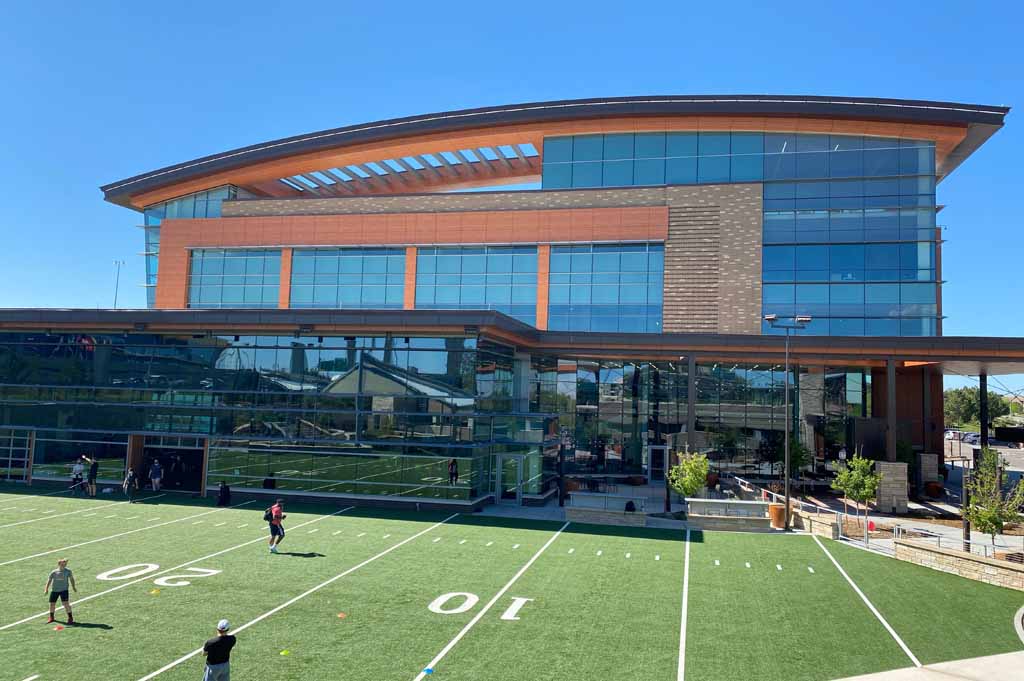 UC Health Steadman Hawkins Denver Curved Steel Roof Truss