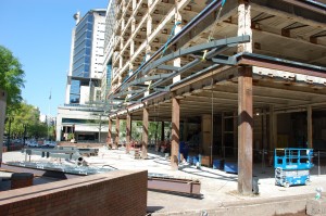 curved steel entry way edith green-wendell wyatt building pdx