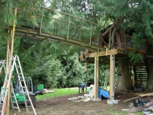 bent steel i beam for custom treehouse3